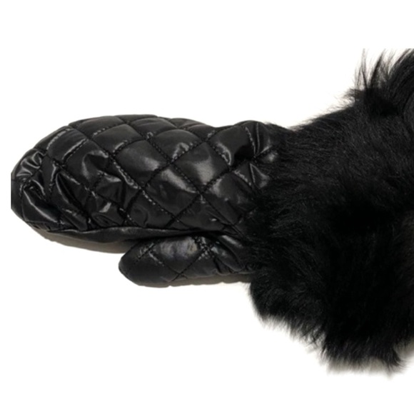 UGG Black Quilted Shearling-Trim Touchscreen Mittens NWT - Picture 10 of 15